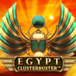 ilustração de um escaravelho dourado com a logo do jogo de caça-níquel Egypt Clusterbuster.